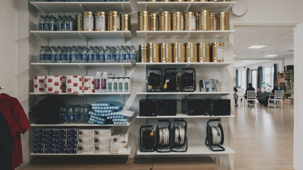 En del av ett beredskapslager på ett äldreboende